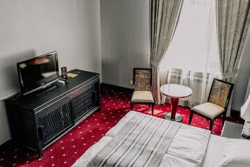 Фото номера Улучшенный двухместный номер с 1 кроватью Отель Plaza Hotel г. Кокшетау 5