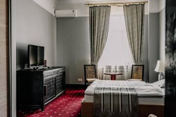 Фото номера Улучшенный двухместный номер с 1 кроватью Отель Plaza Hotel г. Кокшетау 2